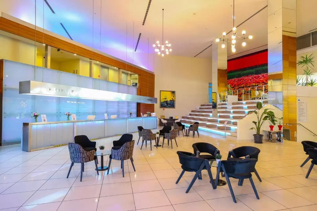 لابی crystal centro